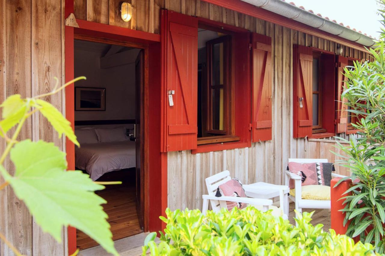 Hotel De La Plage กงตีส์-เลส์-แบงส์ ภายนอก รูปภาพ